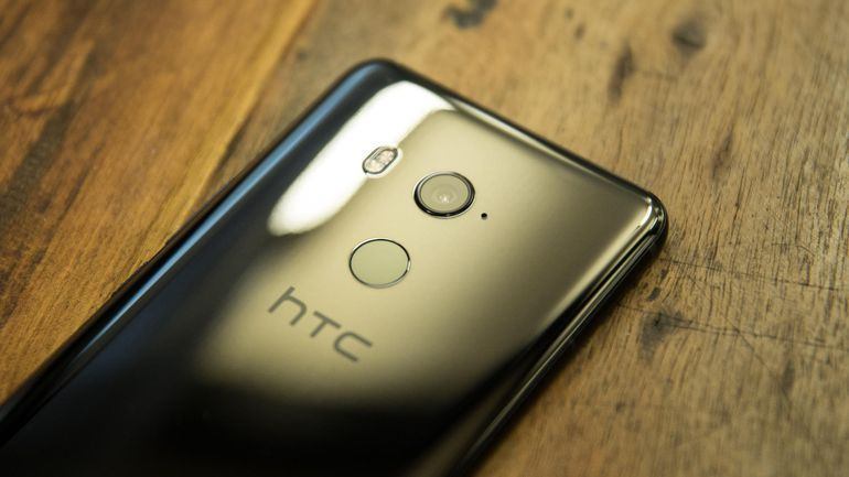 HTC U12