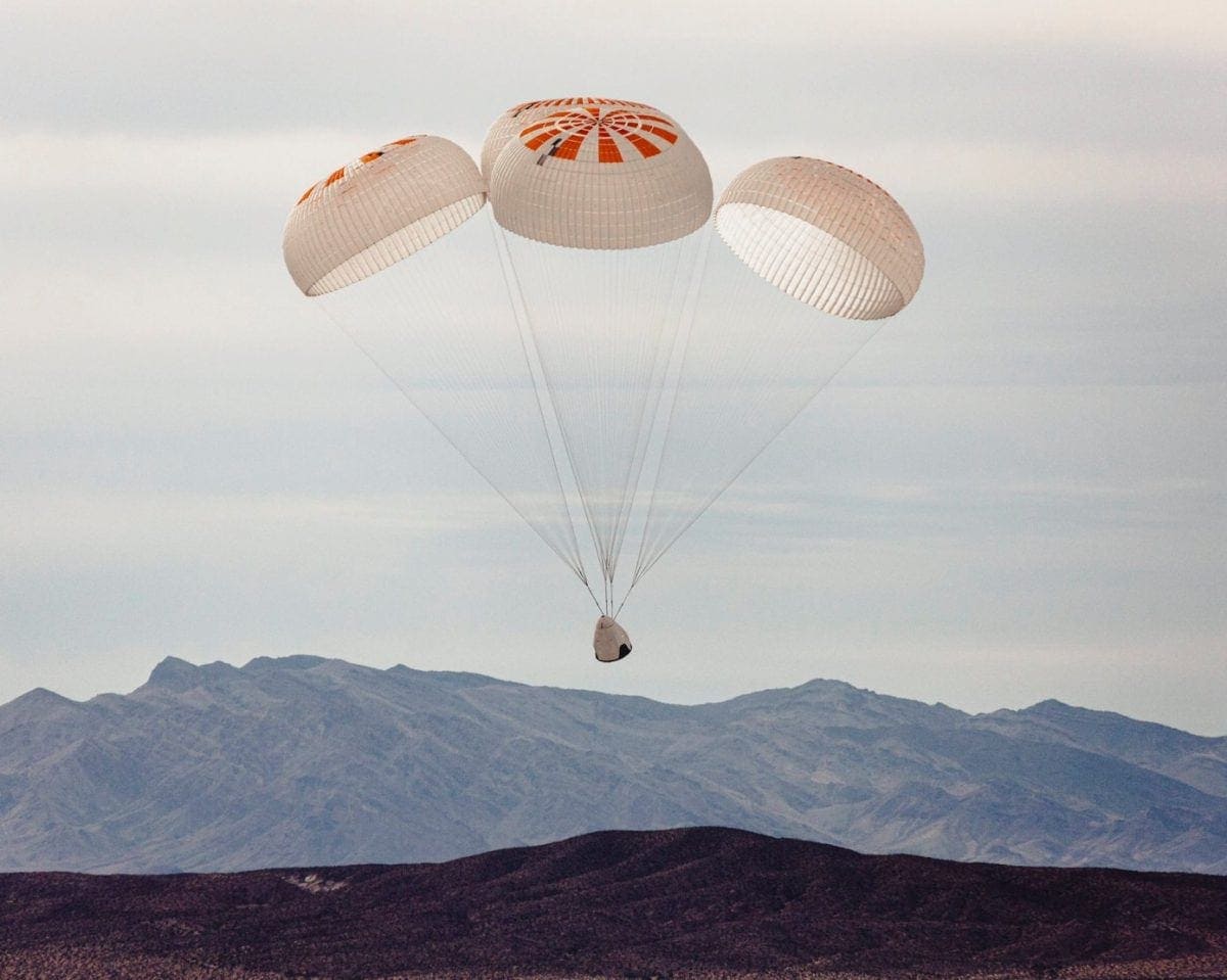 SpaceX's crewed mission: Testing of parachutes