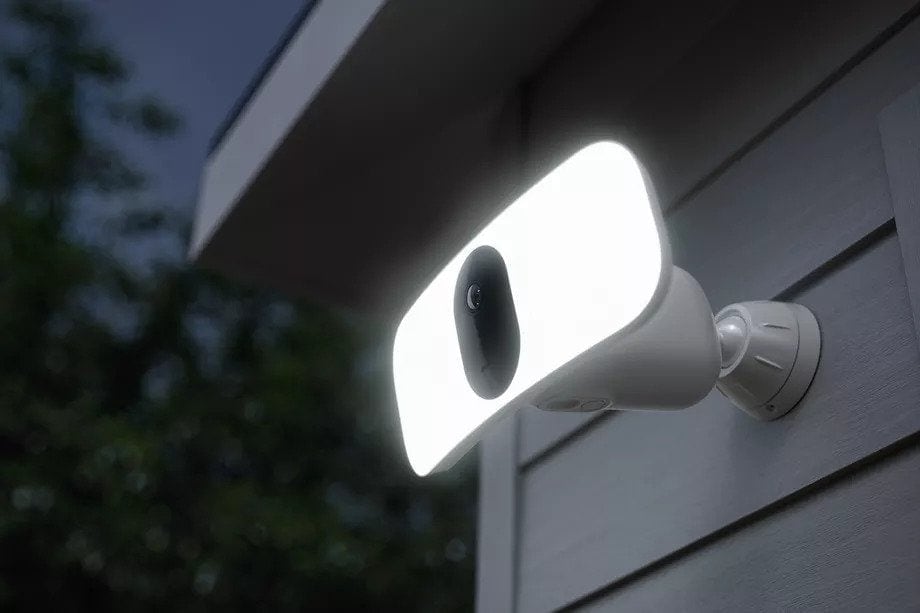 Arlo Pro 3 Floodlight Camera